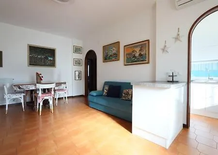 Διαμέρισμα Modernshore - Garden Hideaway