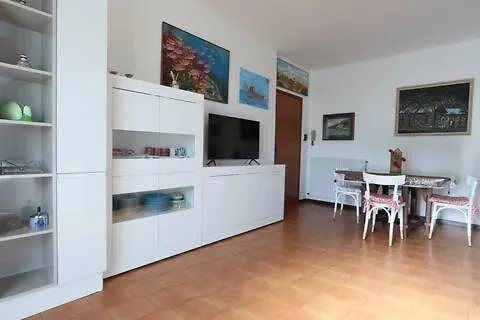 Modernshore - Garden Hideaway